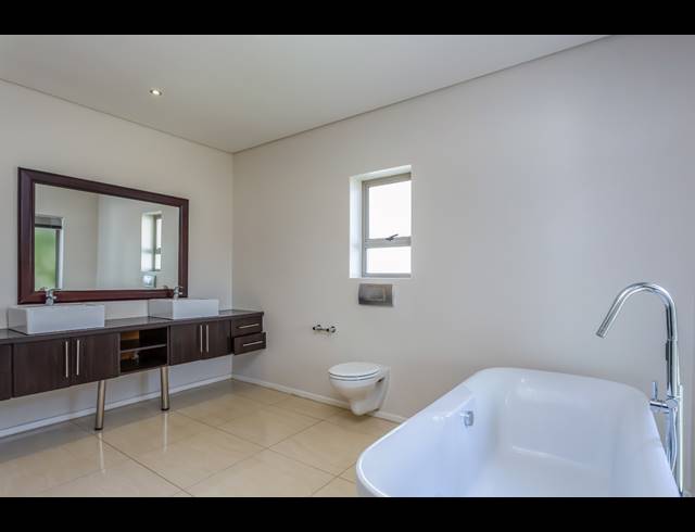 5 BEDROOM FREESTANDING TO LET IN STONEHURST MOUNTAIN ESTATE